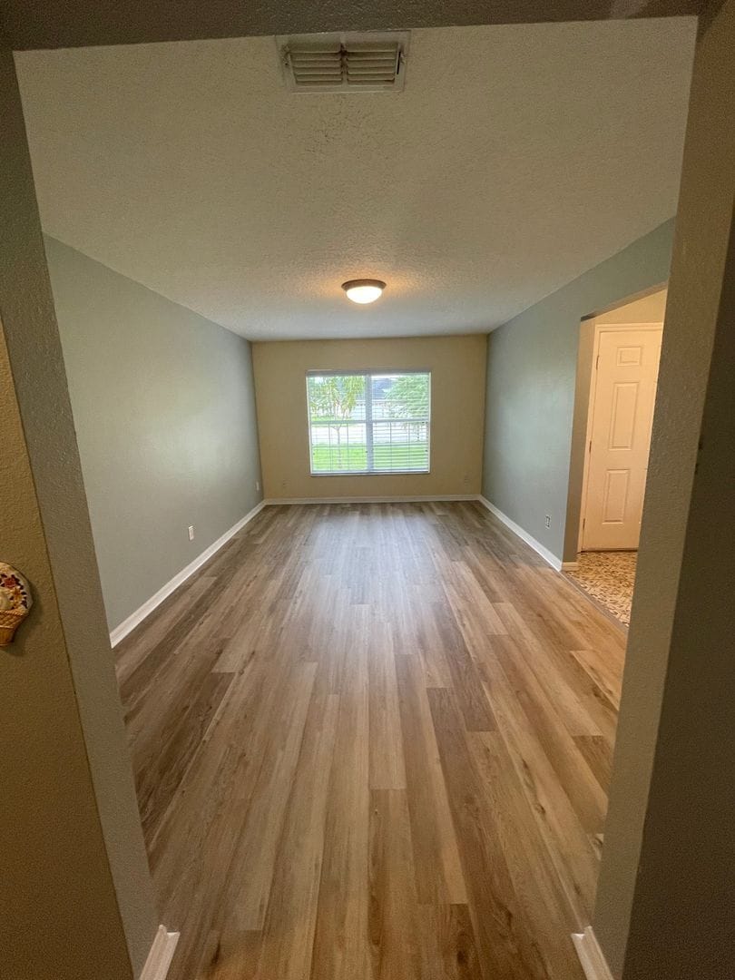 Building Photo - 5906 Diamond Ct