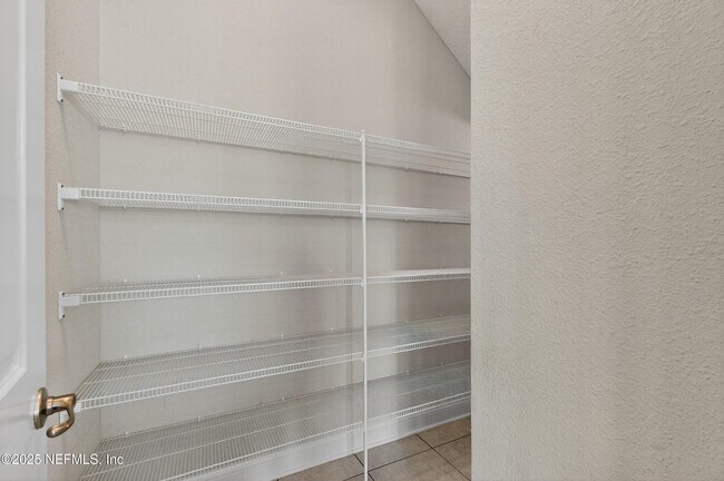 Building Photo - 105 Wye Rd