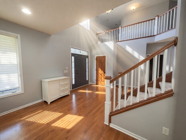 Building Photo - Rare executive rental in chanhassen! 5 beds no upgrade left behind!!!