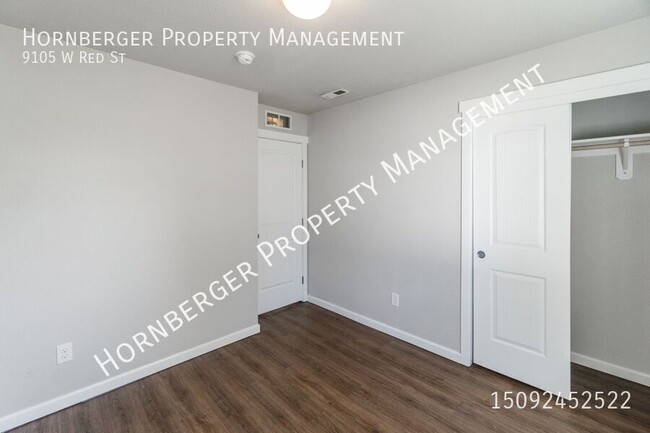 Building Photo - 9105 W Red St