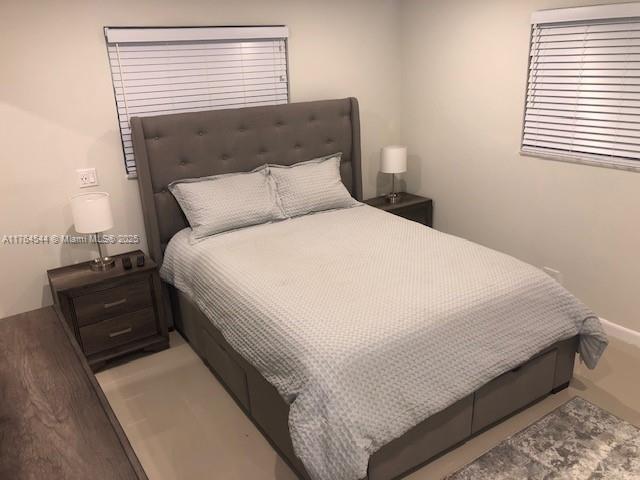 Building Photo - 2 bedroom in Hollywood FL 33020