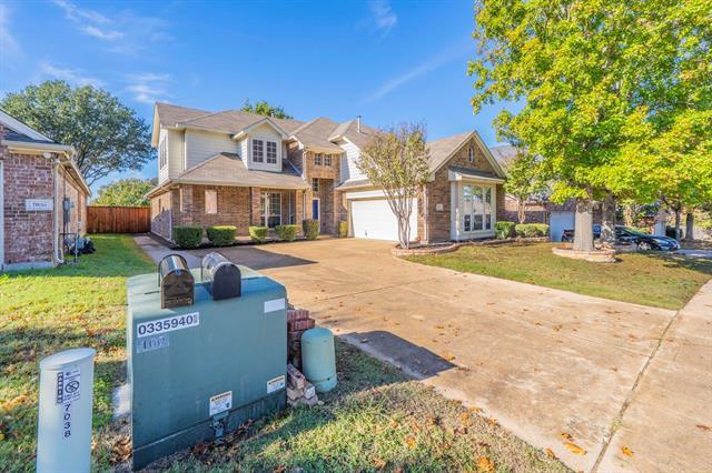 Building Photo - 7042 Hedgebrook