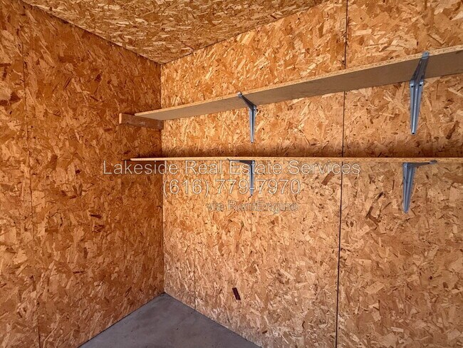 Building Photo - 2914 Earle Ave SW