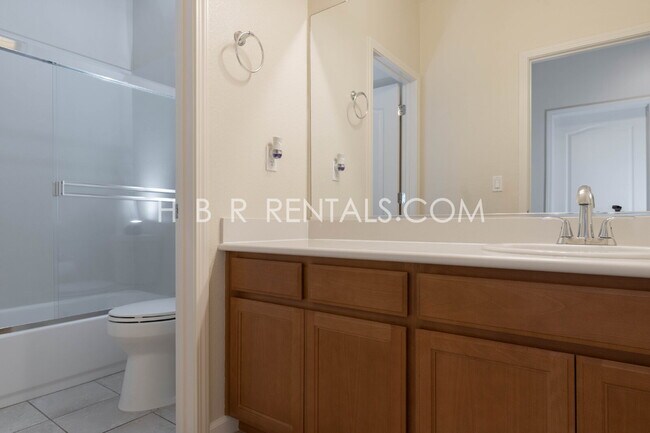 Building Photo - Questa Village - Mountain House- Spacious & Stylish 5-Bedroom Retreat in Mountain House – 3.5 Bat...