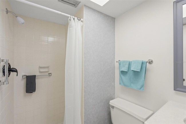 Building Photo - 708 S Tamiami Trl