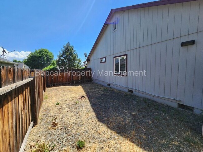 Building Photo - 1331 Chichester Dr