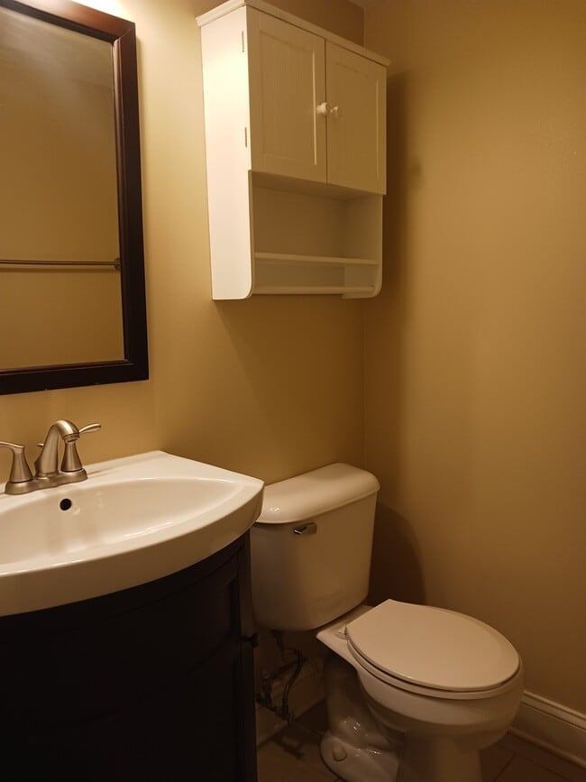 Building Photo - 734 Colorado Ct