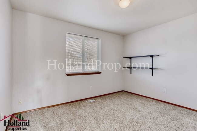 Building Photo - Beautiful 4 Bedroom Home in Excellent Beaverton Location!