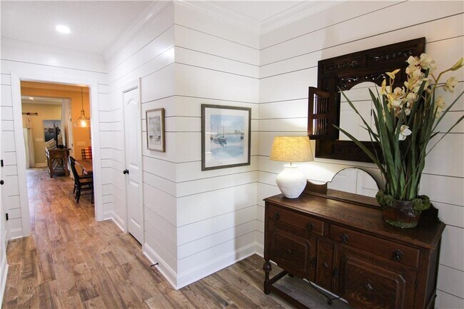 Building Photo - 1503 Mariners Cir