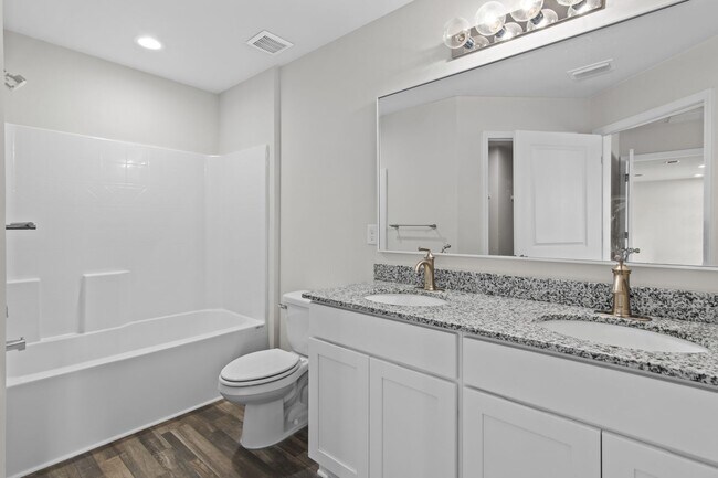 Building Photo - Beautiful 4/2 home with NEW fenced yard