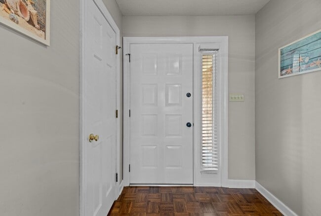 Building Photo - Waterfront Dream Home Best View in Fairfield Harbour!