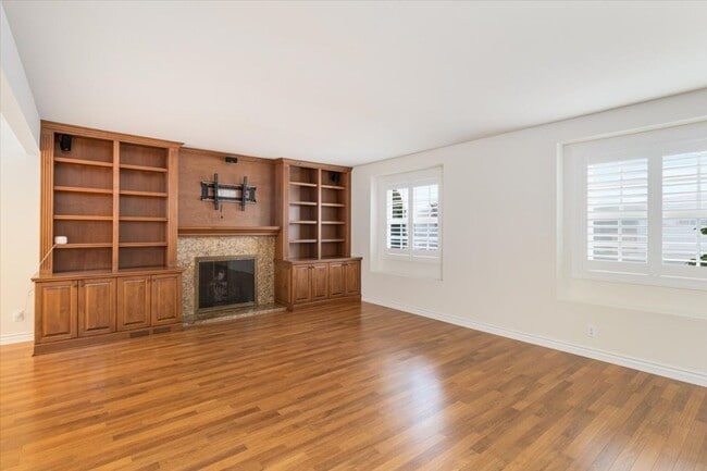 Building Photo - Beautiful Marble Estates Home