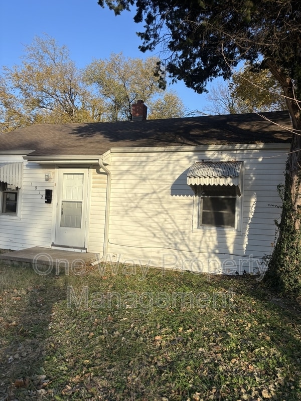 Building Photo - 1912 N Grove St