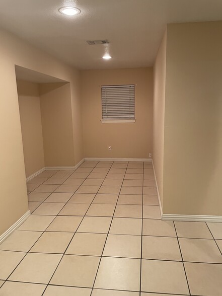 Living Area - 12301 Almeda Genoa Rd