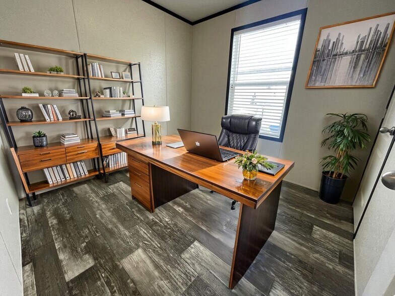 Building Photo - 38087 Johannes Dr