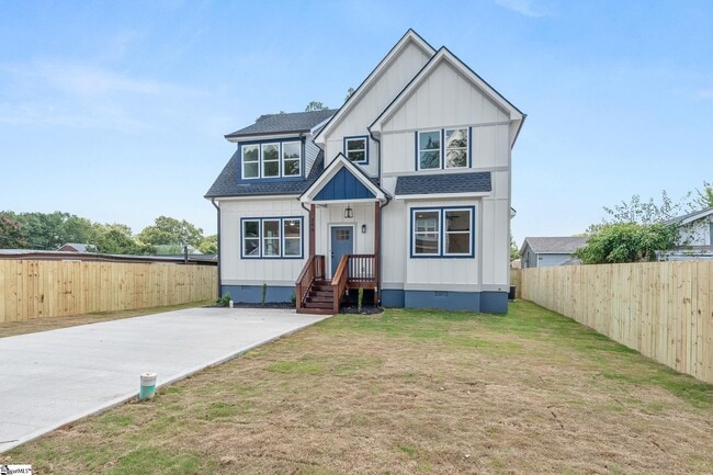 Building Photo - 305 Valley St