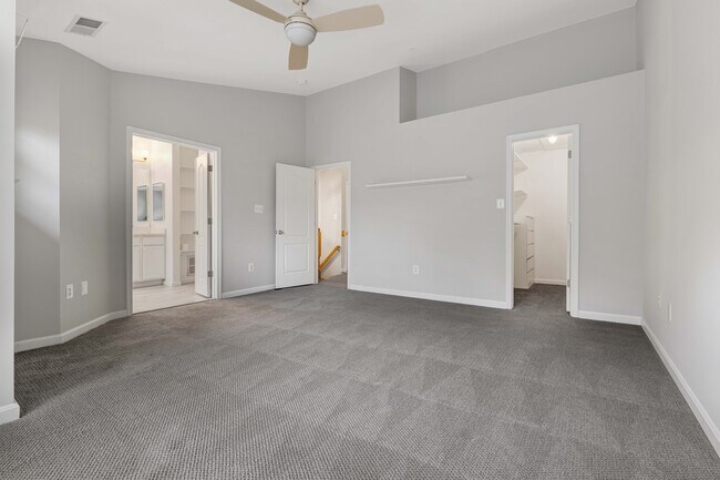 Building Photo - 2032 Ashleigh Woods Ct