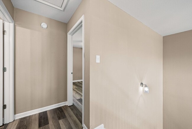 Building Photo - Beautiful 3 Bedroom 2 Full Bath Home For Rent!