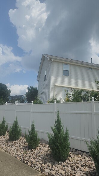 Fence around the house - 837 Shackleton Rd