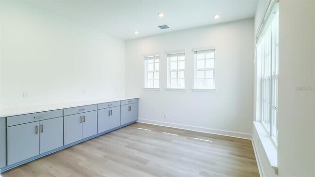 Building Photo - 7453 Estuary Lk Lp