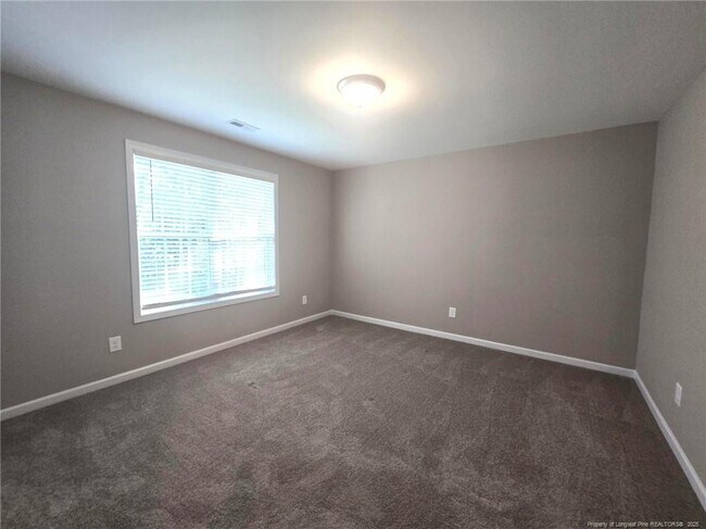 Building Photo - 7018 Summerlin Dr