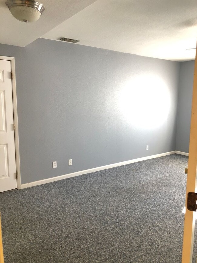 Building Photo - NOW AVAILABLE!! QUAINT HOME IN NEWMAN OUT IN THE COUNTRY