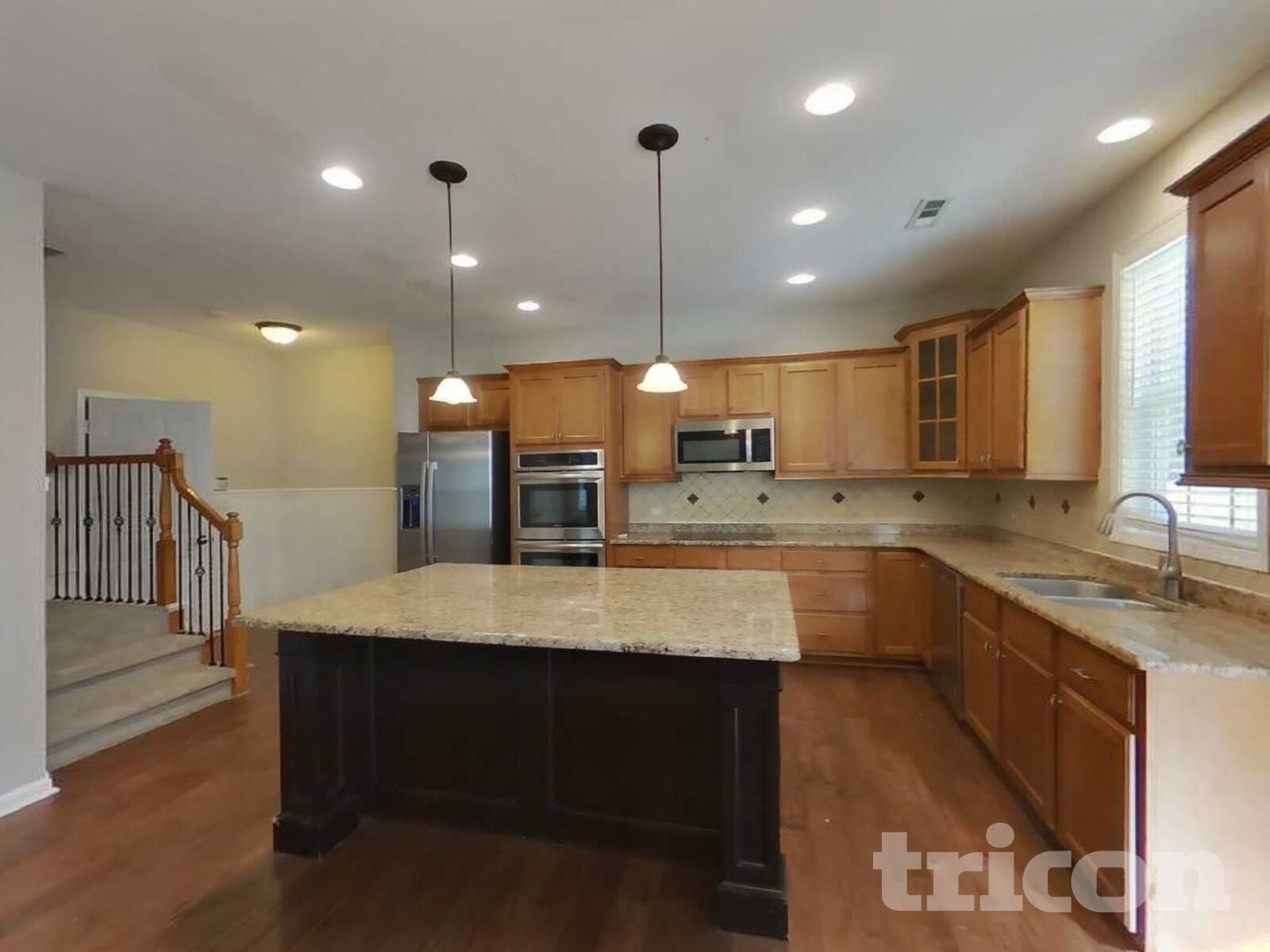 Building Photo - 341 Revolution Dr