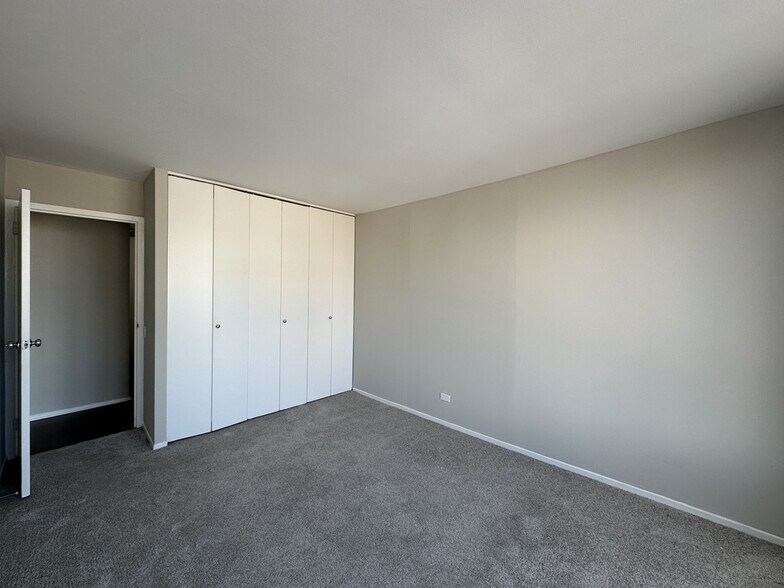 Building Photo - 4334 N Hazel St