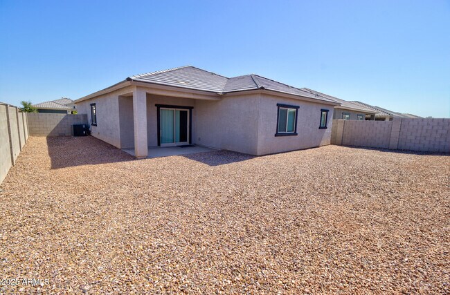 Building Photo - 43833 Yucca Ln