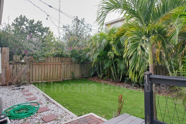 Building Photo - 5349 Ashton Rd