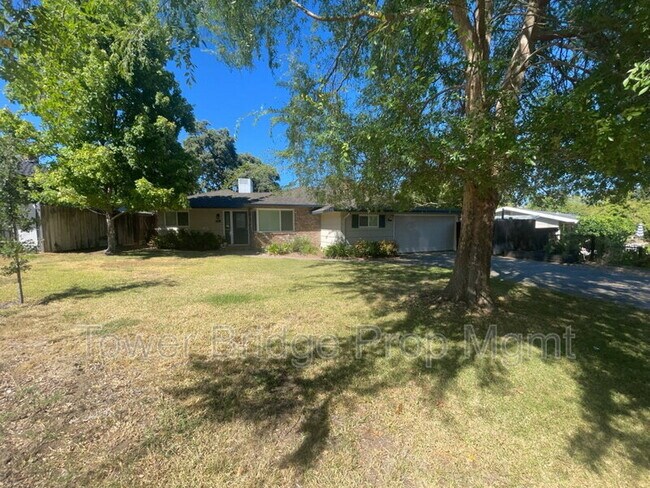 Building Photo - 3751 El Ricon Way
