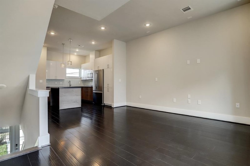 Building Photo - 2401 Crawford St