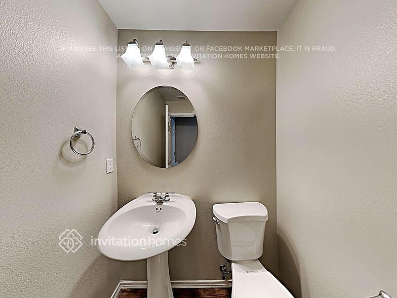 Building Photo - 8605 81st Dr NE