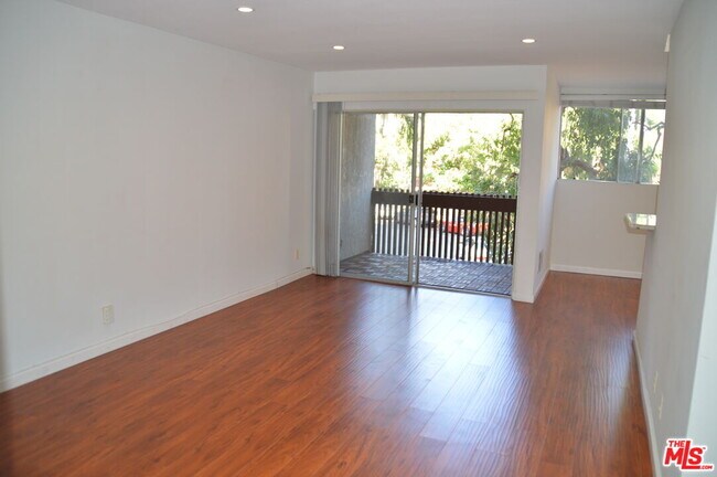 Building Photo - 6050 Canterbury Dr