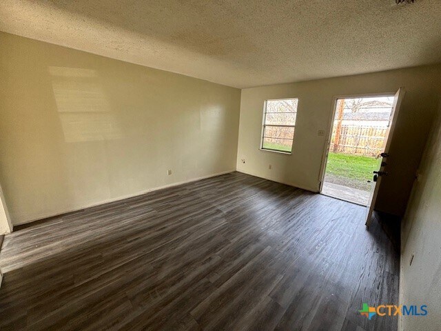 Building Photo - 410 Veterans Ave