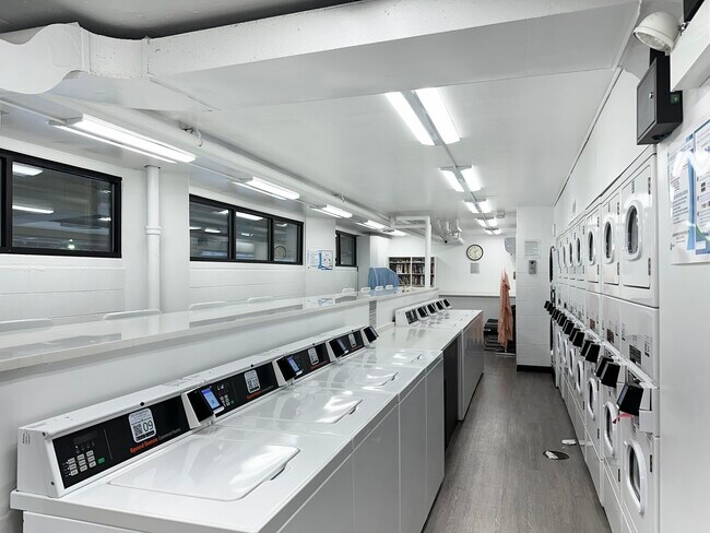 Building Photo - 535 N Michigan Ave