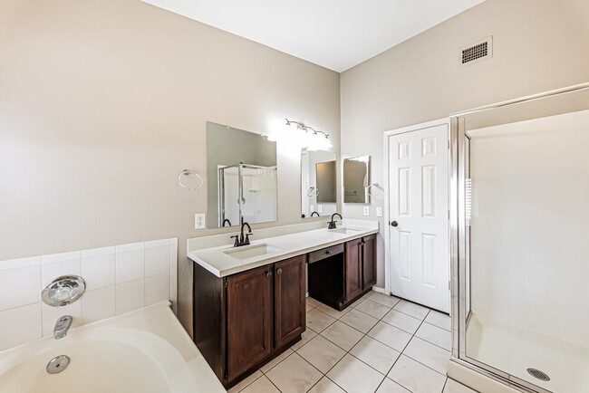 Building Photo - 19949 N 75th Dr