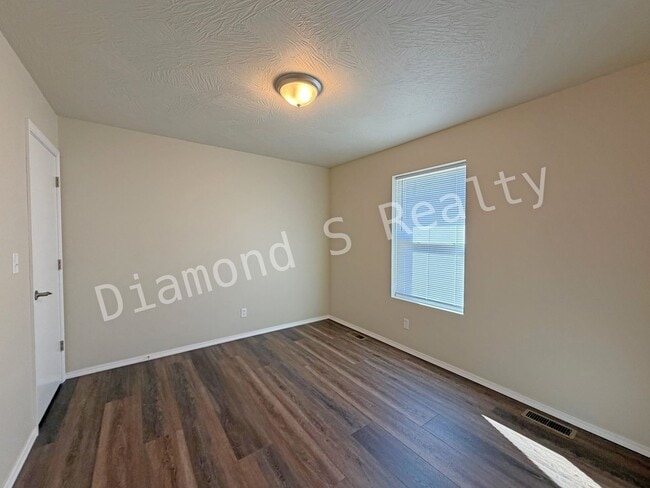 Building Photo - Brand New Build - Conveniently Located near National and Kearney