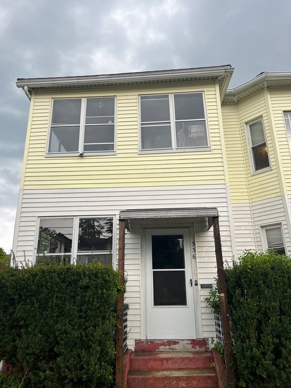 Building Photo - 336 Parker St