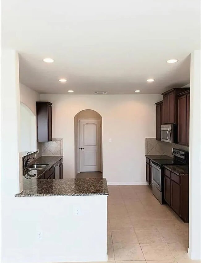 Building Photo - 1673 Breanna Ln