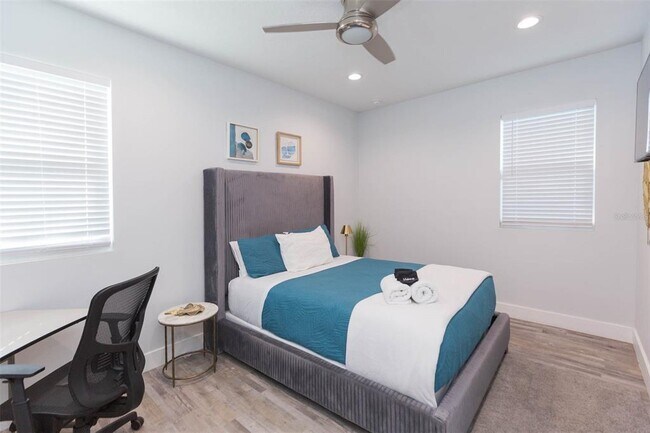 Building Photo - 2013 E Waters Ave