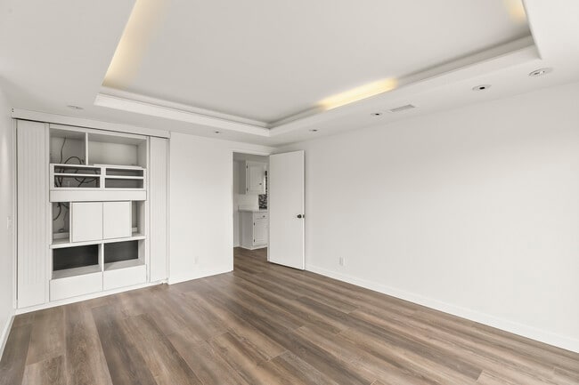 Building Photo - 2957 Seaview Ave