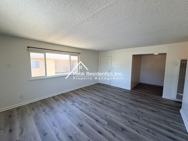 Building Photo - 4536 Ashcroft Ave