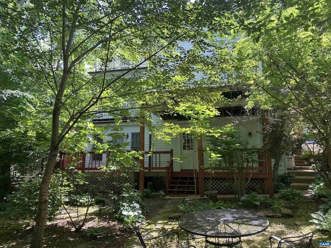 Building Photo - 415 2nd St NE