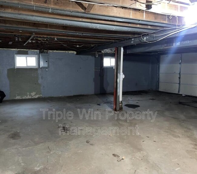 Building Photo - 2139 Kappel Dr