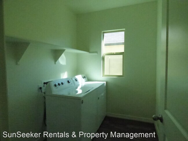 Building Photo - 3 br, 2 bath House - 20228 W Mesquite Dr