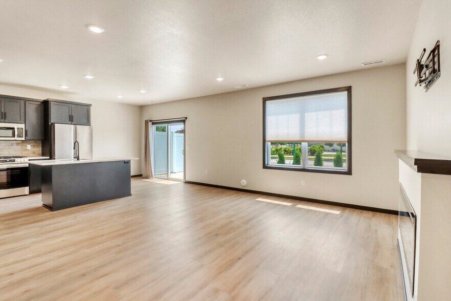 KITCHEN/ DINING - 5745 24th St S