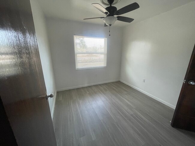 Building Photo - Neighbors of Lakeland