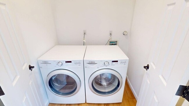 Building Photo - For Rent: "Casita de Colina" – Peaceful Living Just Minutes from Downtown Santa Fe