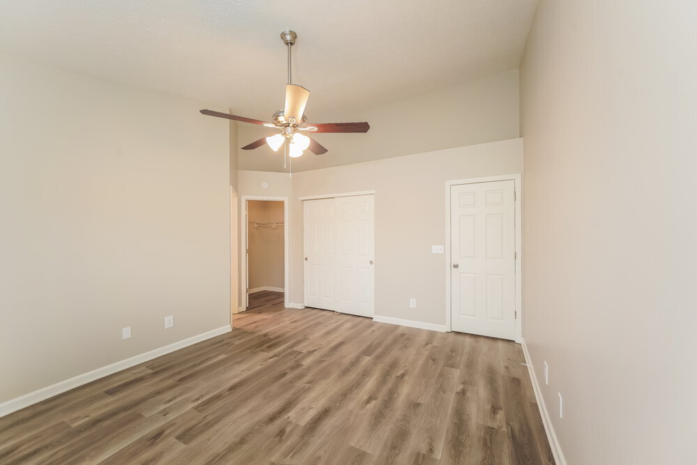 Building Photo - 6425 Meadowfield Dr